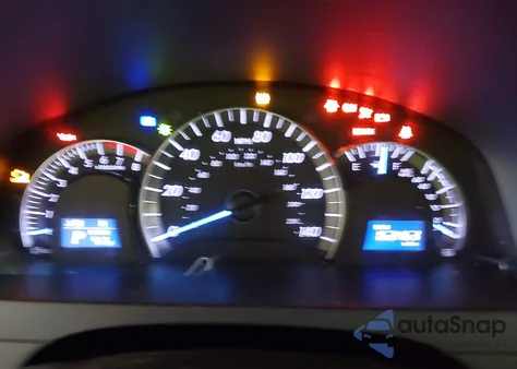 2014 Toyota Camry Se z USA, uszkodzony, nr VIN 4T1BF1FK6EU764002